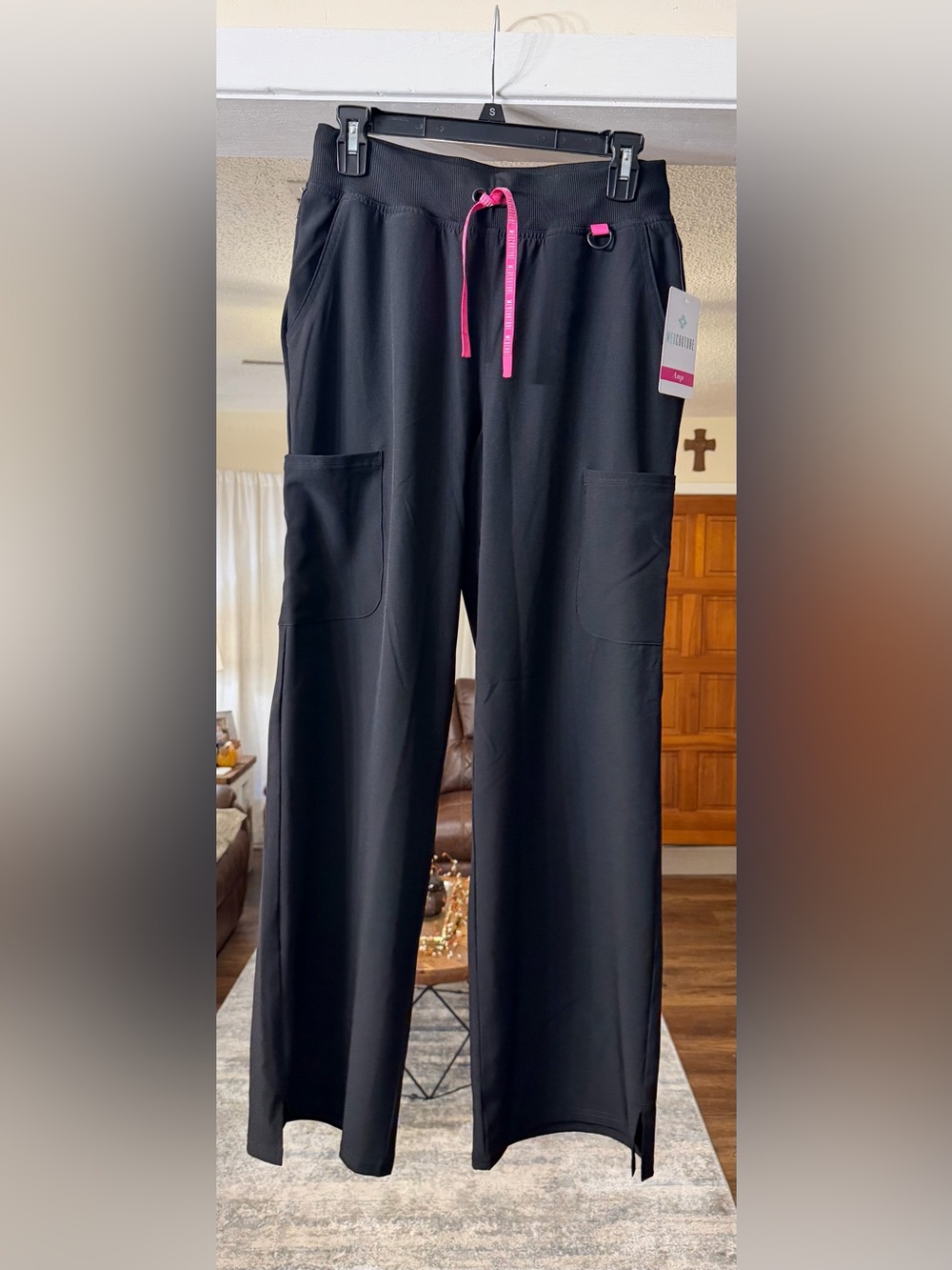 MedCouture Amp Black Cargo Scrub Pants – Women’s Small – NWT 🖤🩷